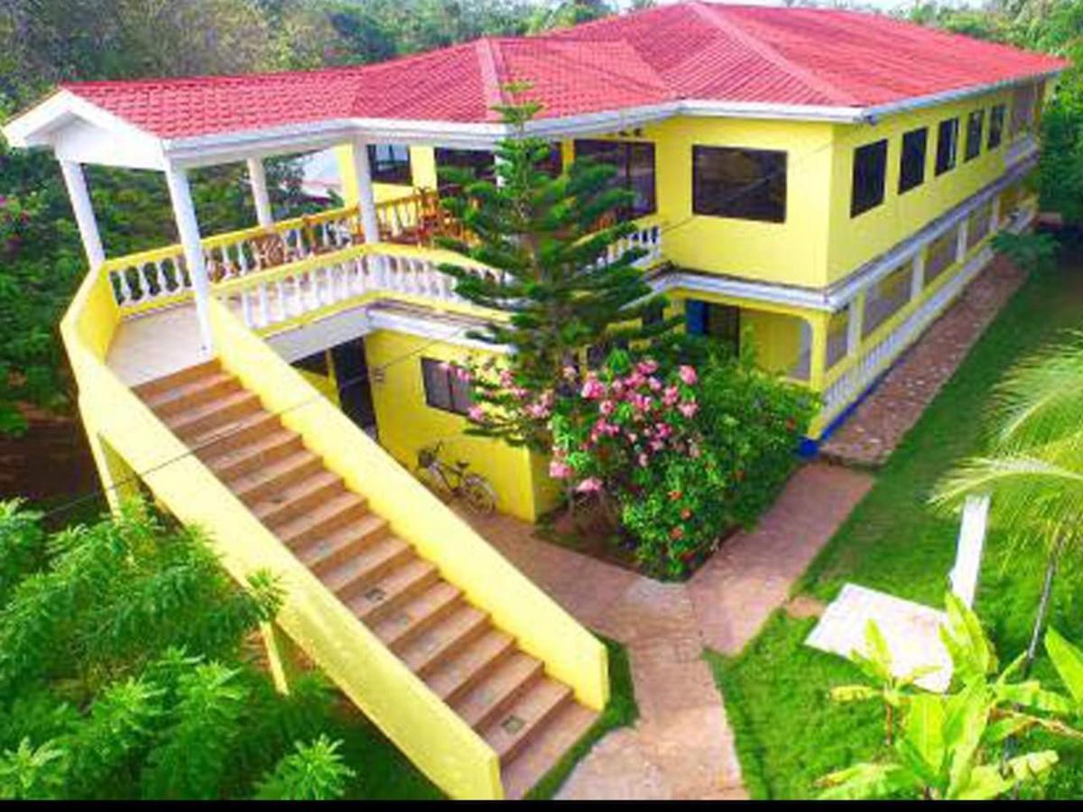 Sunshine Hotel Little Corn Island Ngoại thất bức ảnh