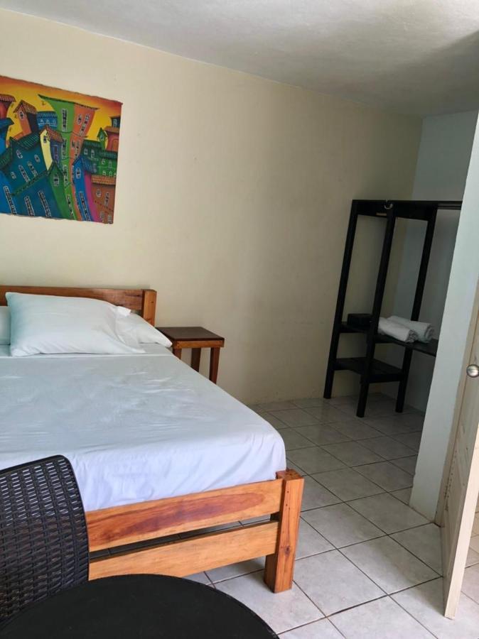 Sunshine Hotel Little Corn Island Ngoại thất bức ảnh