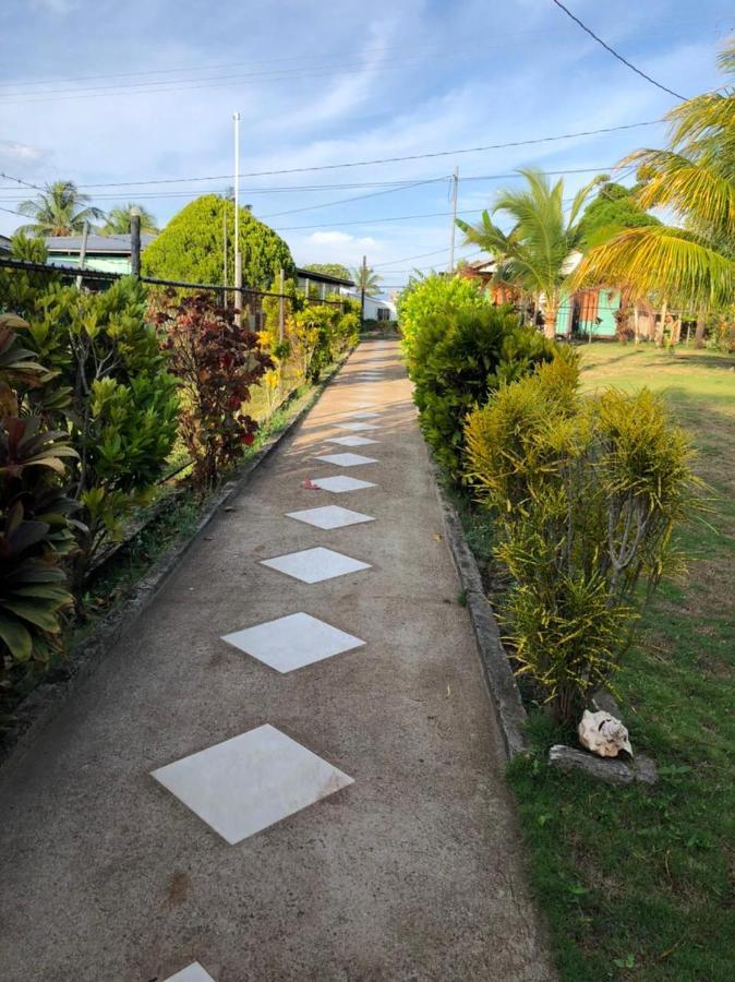 Sunshine Hotel Little Corn Island Ngoại thất bức ảnh
