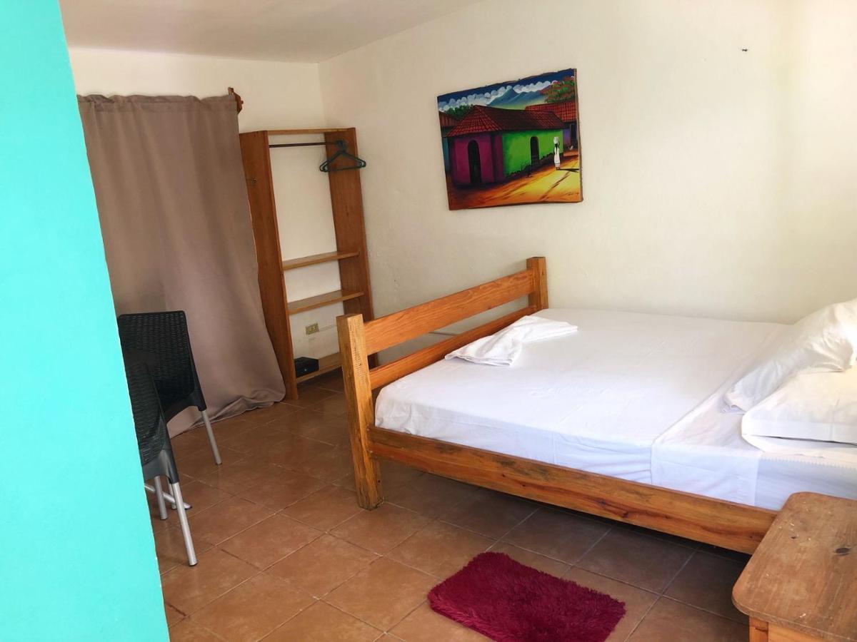 Sunshine Hotel Little Corn Island Ngoại thất bức ảnh
