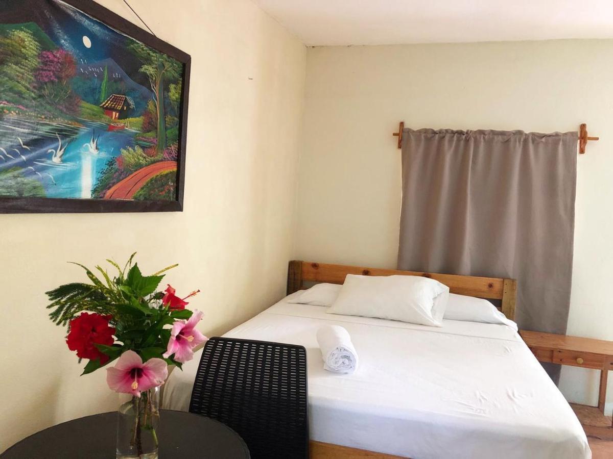 Sunshine Hotel Little Corn Island Ngoại thất bức ảnh