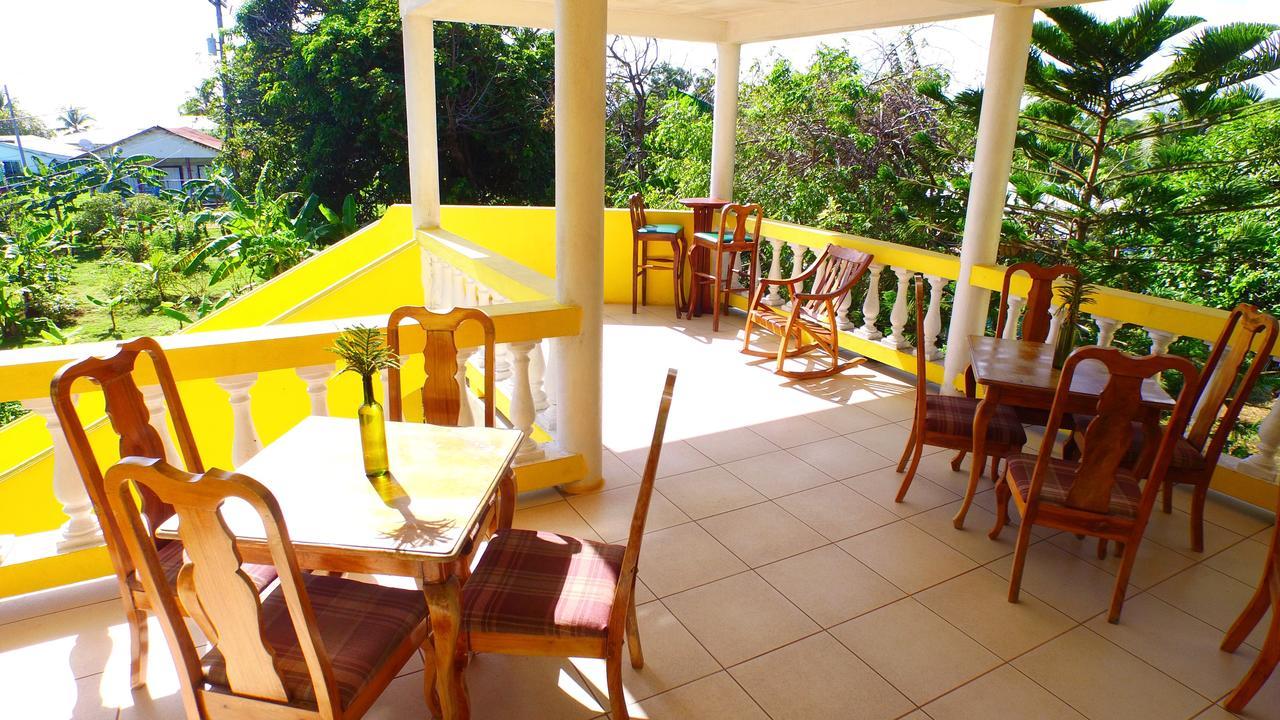 Sunshine Hotel Little Corn Island Ngoại thất bức ảnh